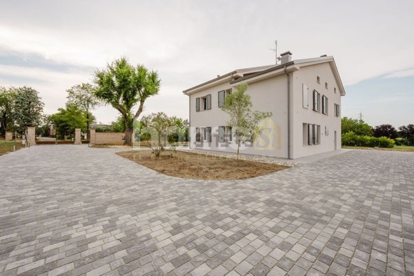 casa indipendente in vendita a Scandiano