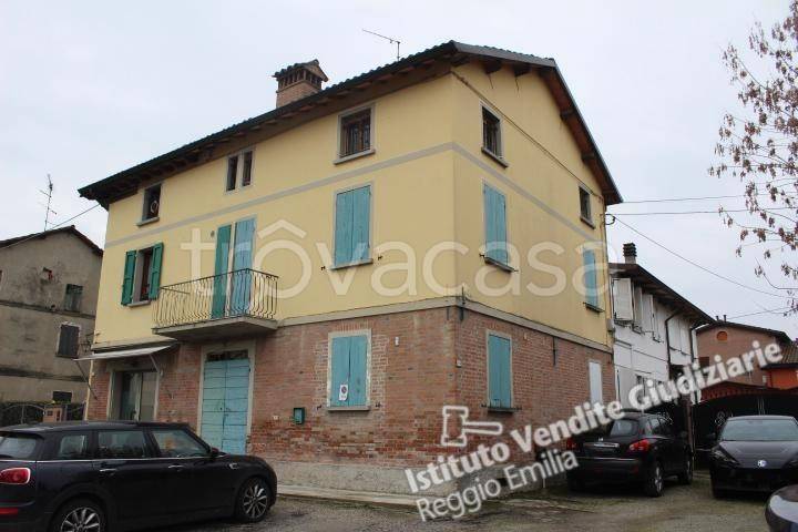 negozio in vendita a Scandiano in zona Pratissolo