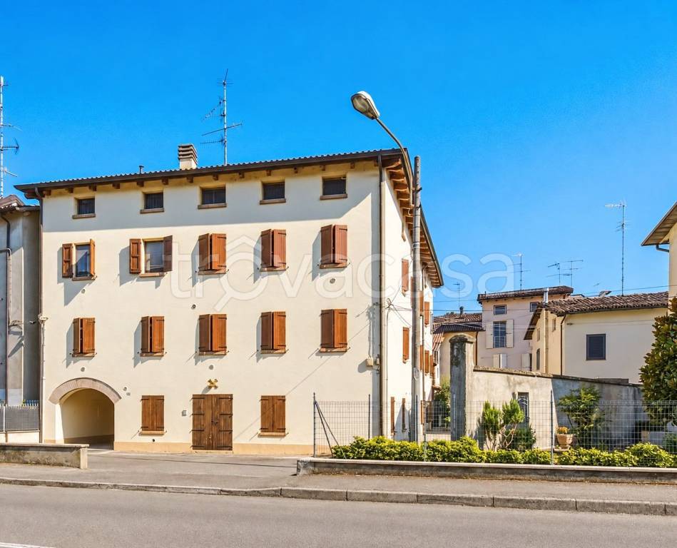 appartamento in vendita a Scandiano in zona Ca' de' Caroli