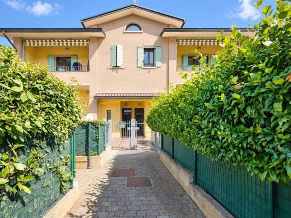appartamento in vendita a Scandiano in zona Ca' de' Caroli