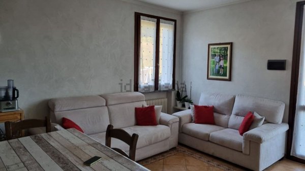 appartamento in vendita a Toano in zona Cavola