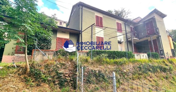 casa indipendente in vendita a Toano in zona Massa