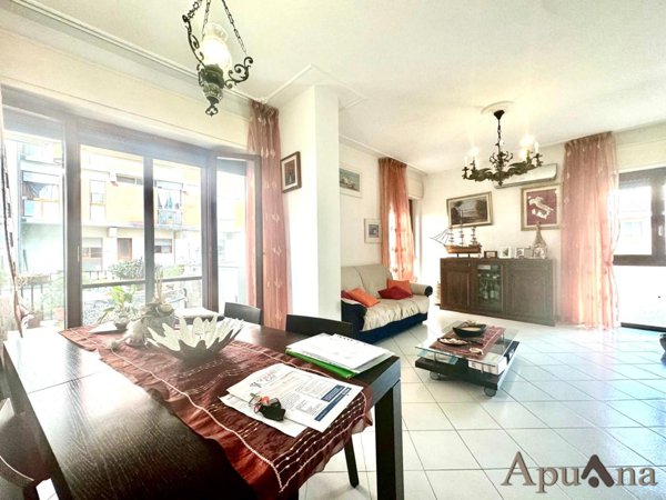 appartamento in vendita a Toano in zona Massa