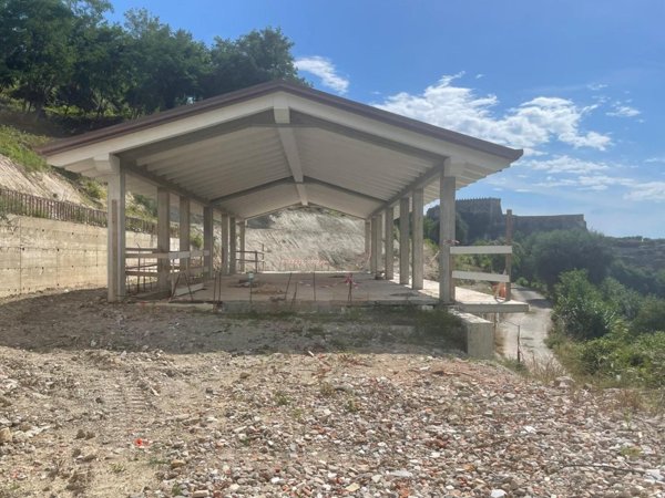 casa indipendente in vendita a Toano in zona Massa