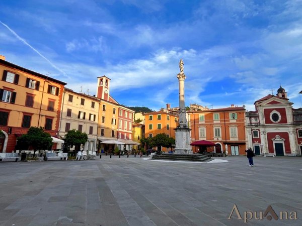 appartamento in vendita a Toano in zona Massa