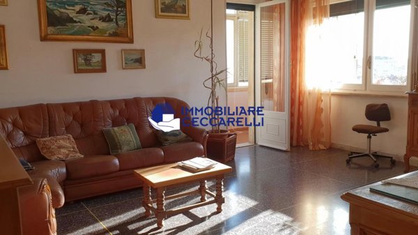 appartamento in vendita a Toano in zona Massa