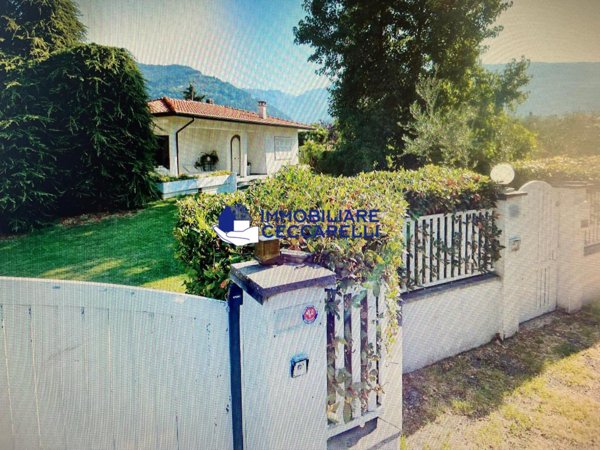 casa indipendente in vendita a Toano in zona Massa