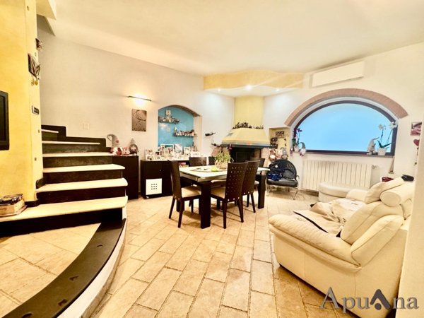 casa semindipendente in vendita a Toano in zona Castagnola