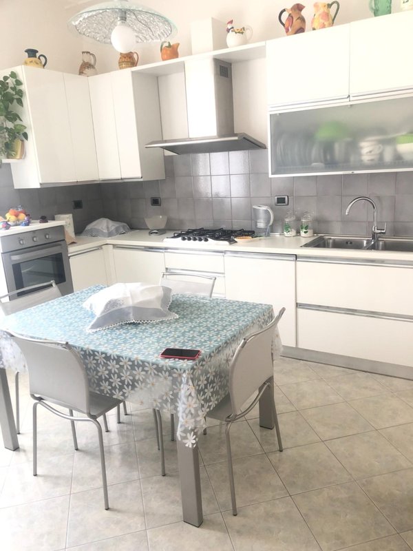 casa semindipendente in vendita a Toano in zona Massa