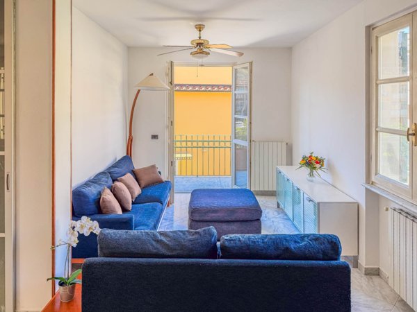 casa indipendente in vendita a Toano in zona Massa