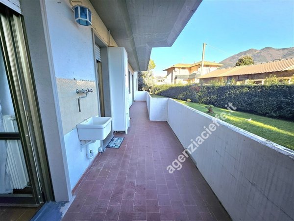appartamento in vendita a Toano in zona Massa