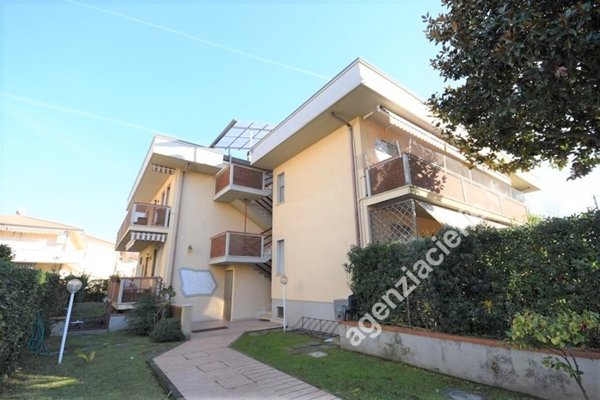 appartamento in vendita a Toano in zona Massa