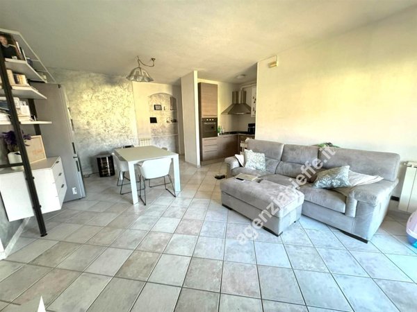 appartamento in vendita a Toano in zona Massa