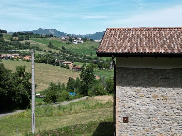 casa indipendente in vendita a Toano