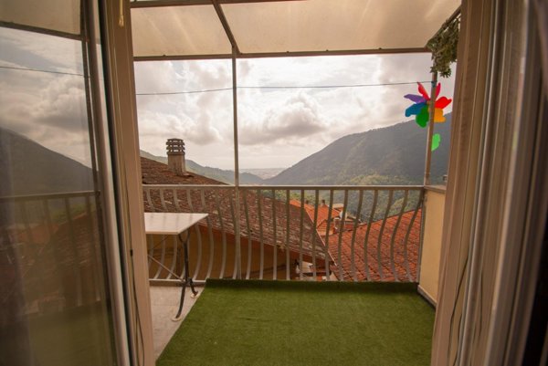 casa indipendente in vendita a Toano in zona Massa