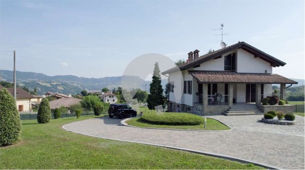 casa indipendente in vendita a Toano in zona Cavola