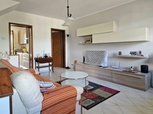 casa indipendente in vendita a Toano in zona Massa