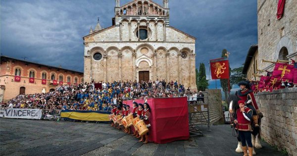 appartamento in vendita a Toano in zona Massa
