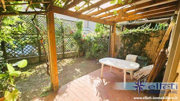 casa indipendente in vendita a Toano in zona Massa