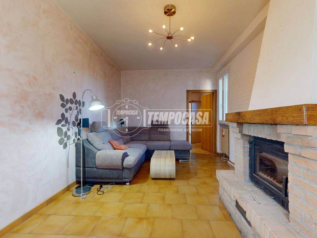 casa indipendente in vendita a Toano in zona Corneto