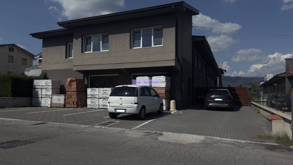 capannone in vendita a Toano in zona Massa