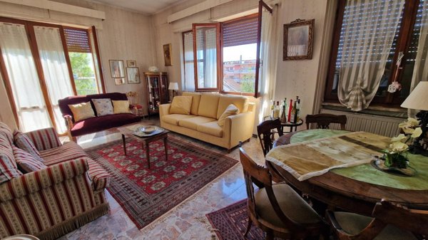 appartamento in vendita a Toano in zona Massa