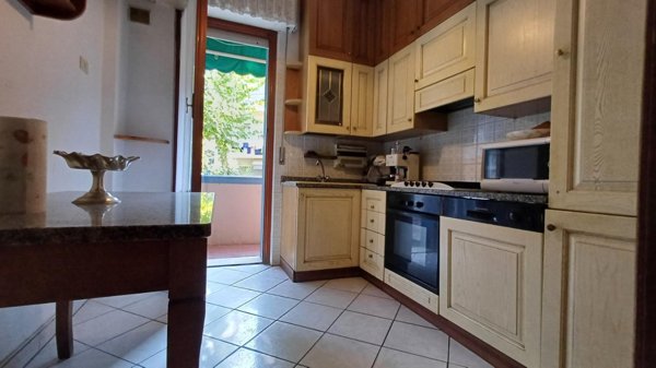 appartamento in vendita a Toano in zona Massa