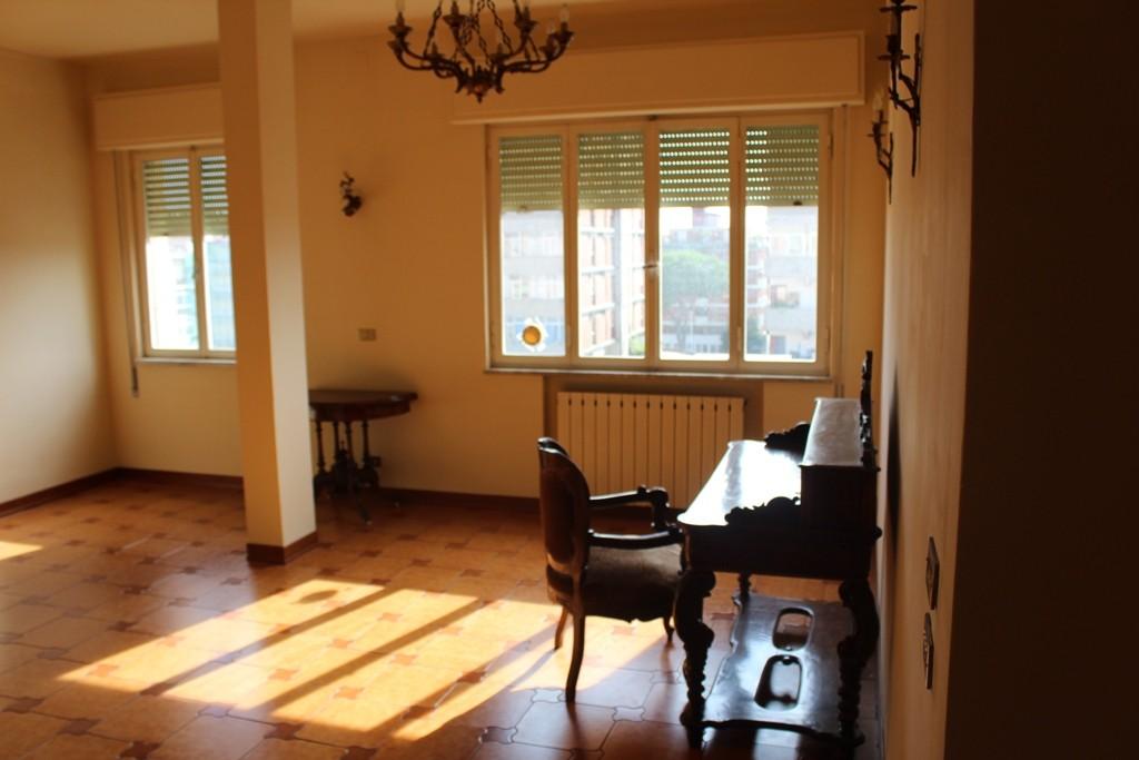 appartamento in vendita a Toano in zona Massa