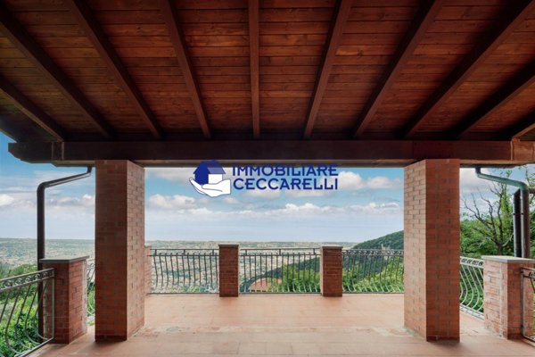 casa indipendente in vendita a Toano in zona Massa