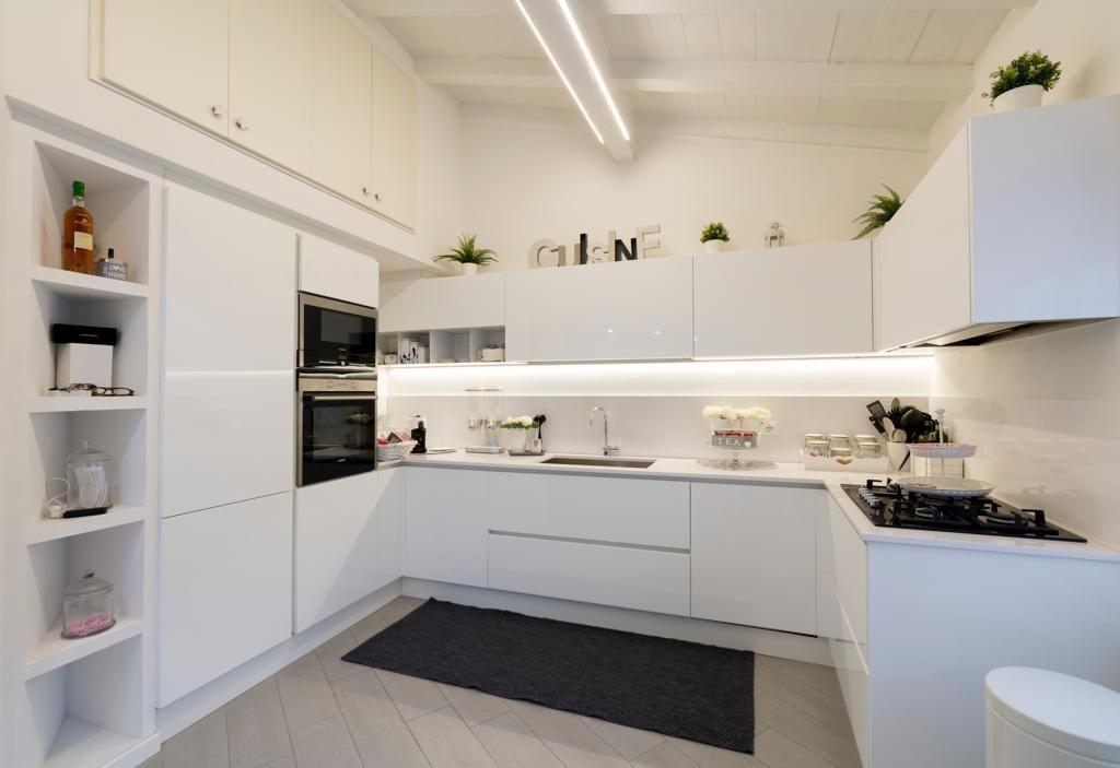 appartamento in vendita a Toano in zona Massa