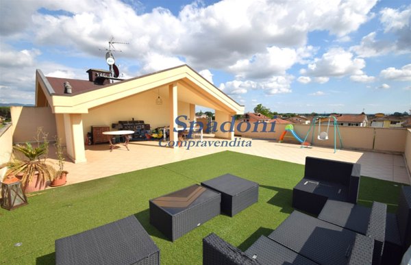 appartamento in vendita a Toano in zona Massa