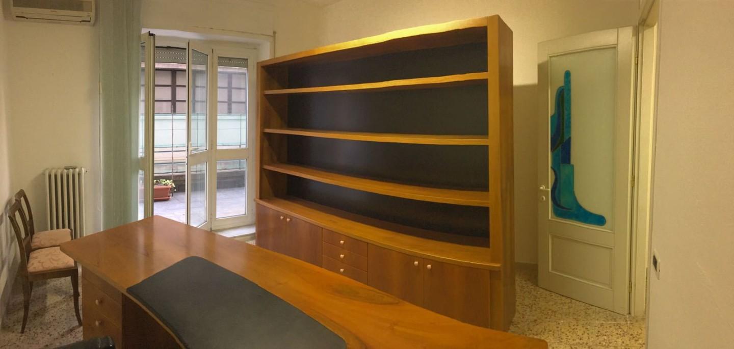 ufficio in vendita a Toano in zona Massa