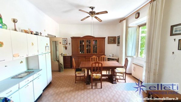 appartamento in vendita a Toano in zona Massa