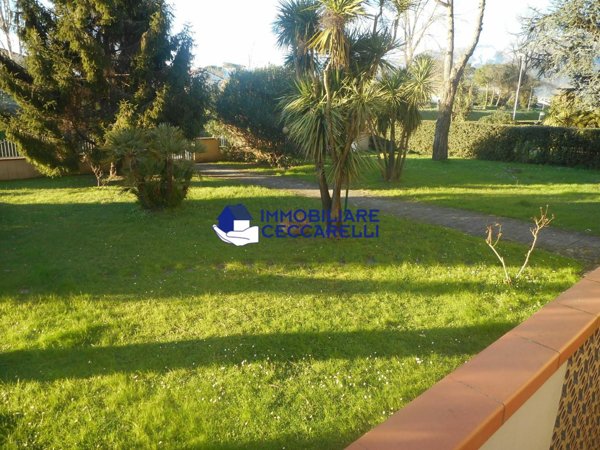 appartamento in vendita a Toano in zona Massa