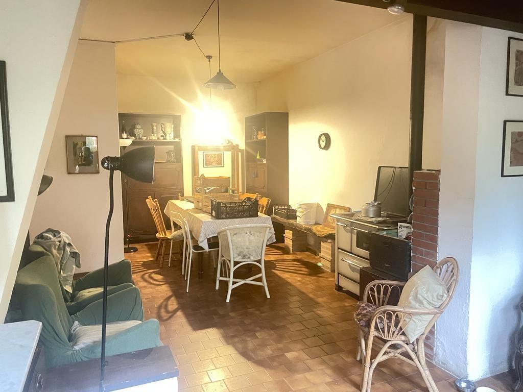 casa indipendente in vendita a Toano in zona Massa