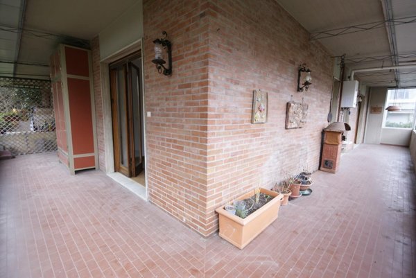 appartamento in vendita a Toano in zona Massa