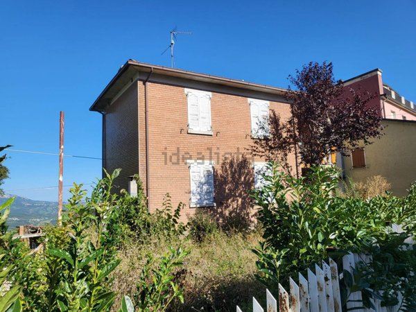 casa indipendente in vendita a Toano in zona Quara