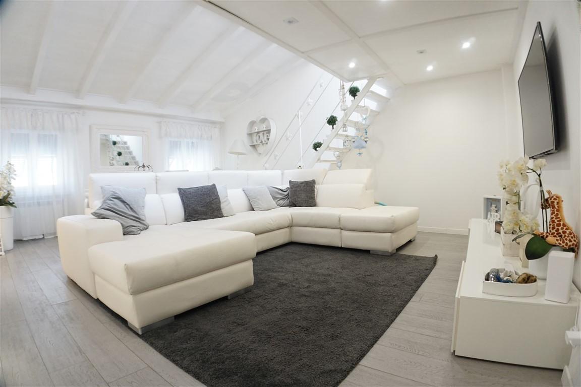 appartamento in vendita a Toano in zona Massa