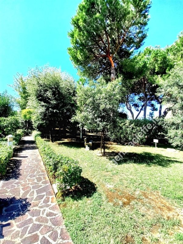 casa indipendente in vendita a Toano in zona Massa