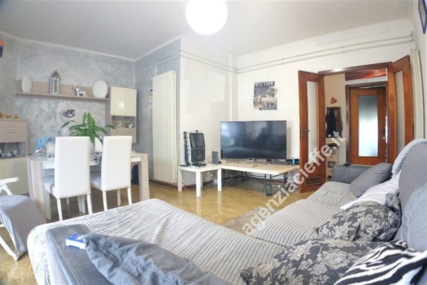 appartamento in vendita a Toano in zona Massa