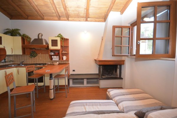 appartamento in vendita a Toano in zona Massa