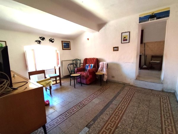 appartamento in vendita a Toano in zona Massa