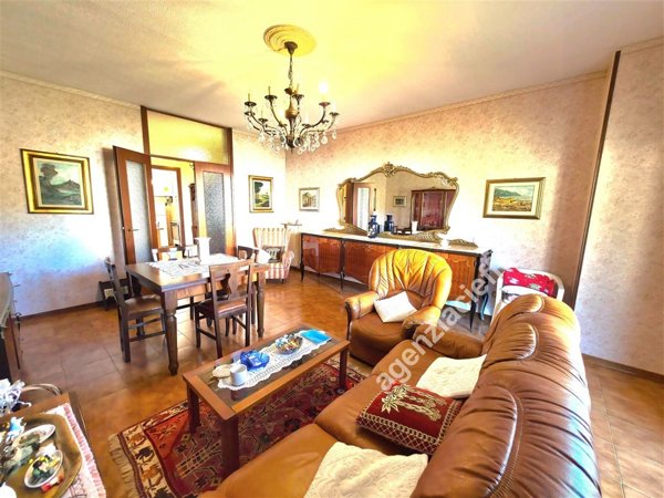 appartamento in vendita a Toano in zona Massa