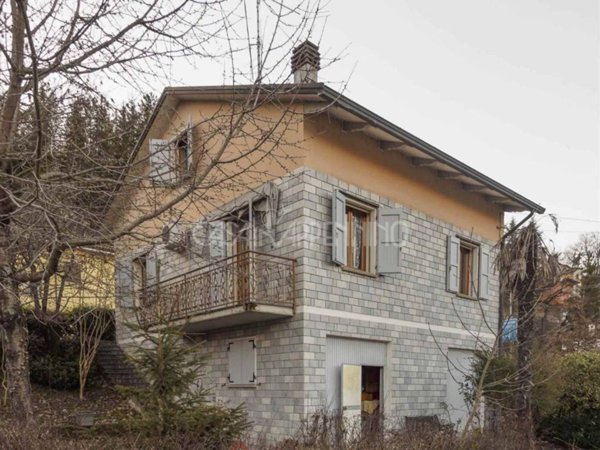 casa indipendente in vendita a Toano in zona Cerredolo