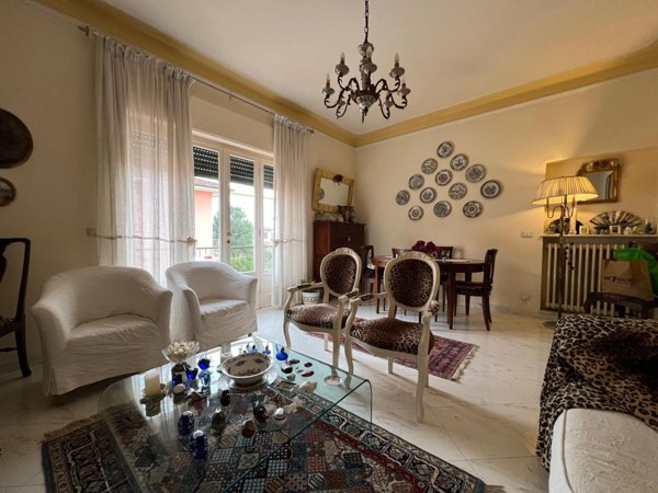 appartamento in vendita a Toano in zona Massa