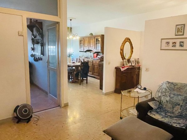 appartamento in vendita a Toano in zona Massa