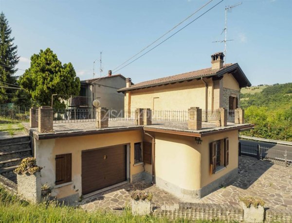 casa indipendente in vendita a Toano in zona Cerredolo