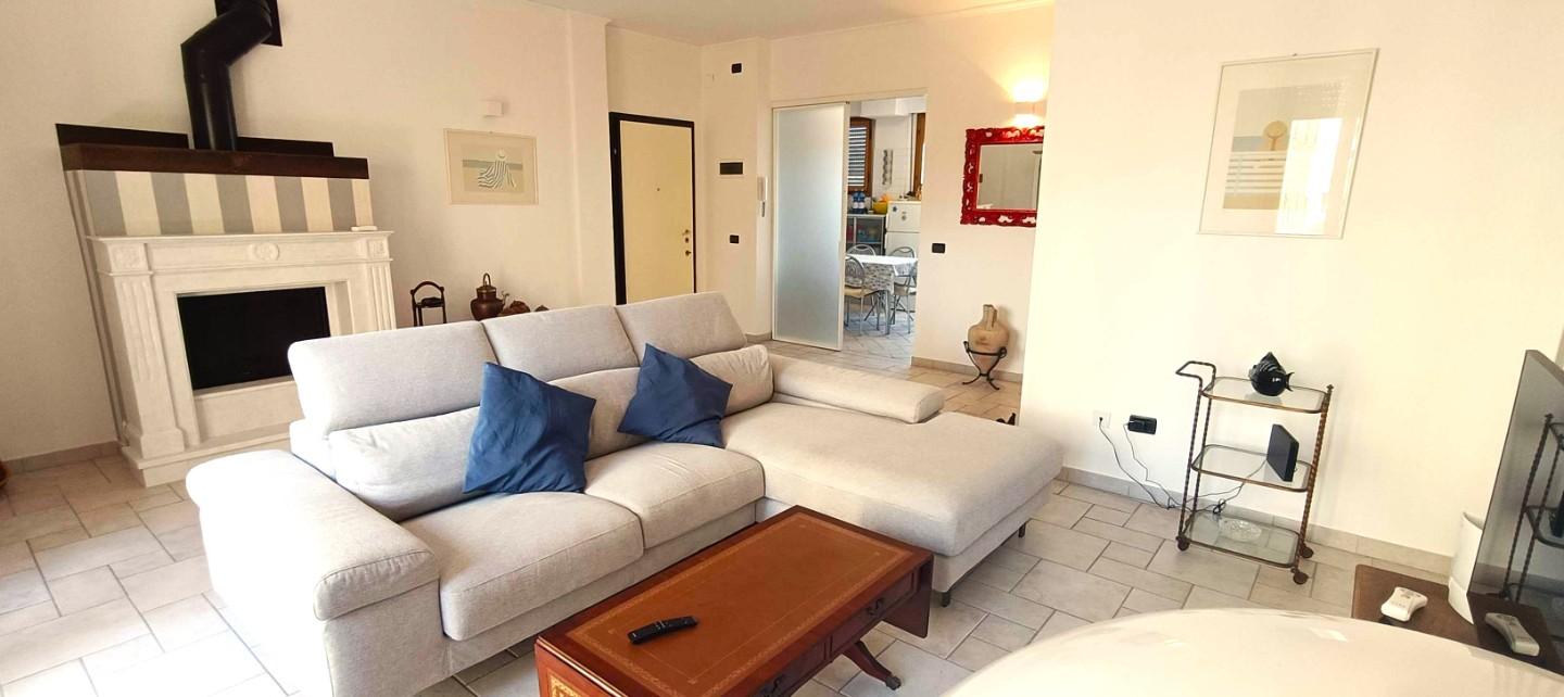 appartamento in vendita a Toano in zona Massa