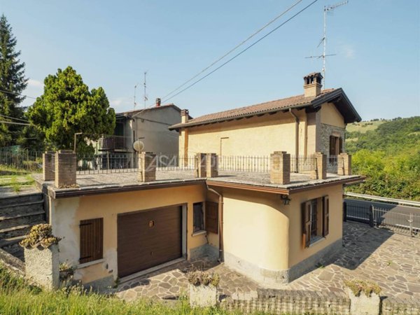 casa indipendente in vendita a Toano in zona Cerredolo
