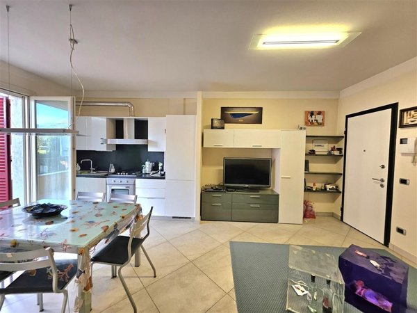 appartamento in vendita a Toano in zona Massa